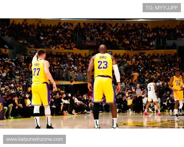 NBA季后赛激战正酣，勒布朗詹姆斯领衔湖人冲击总冠军