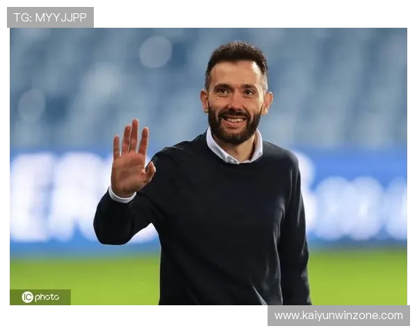 瓦伦西亚俱乐部宣布签约新教练并重塑球队未来发展战略